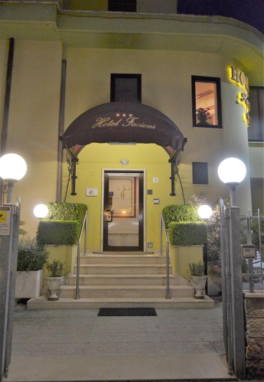 Hotel Facioni Pomezia Exterior photo