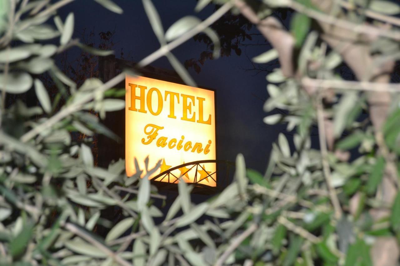 Hotel Facioni Pomezia Exterior photo