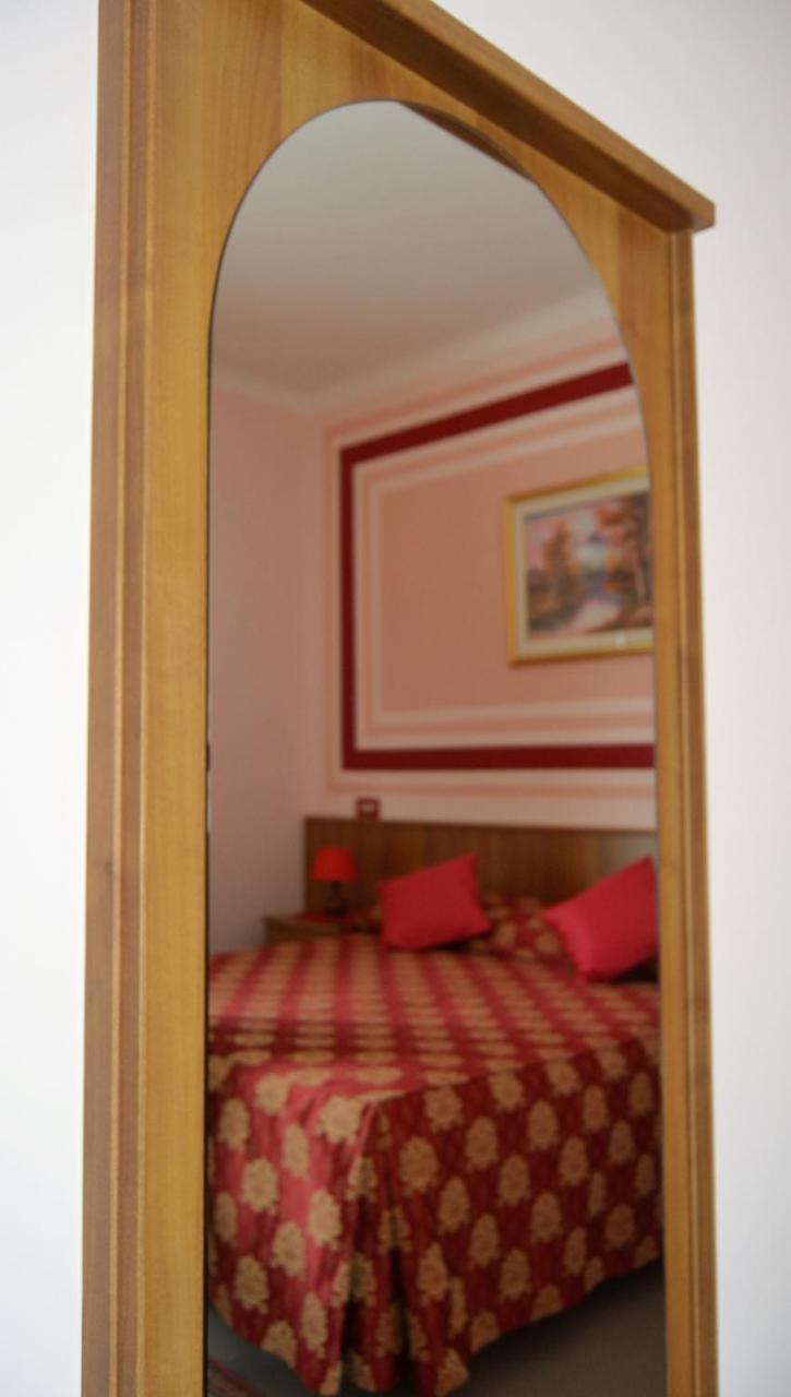 Hotel Facioni Pomezia Exterior photo