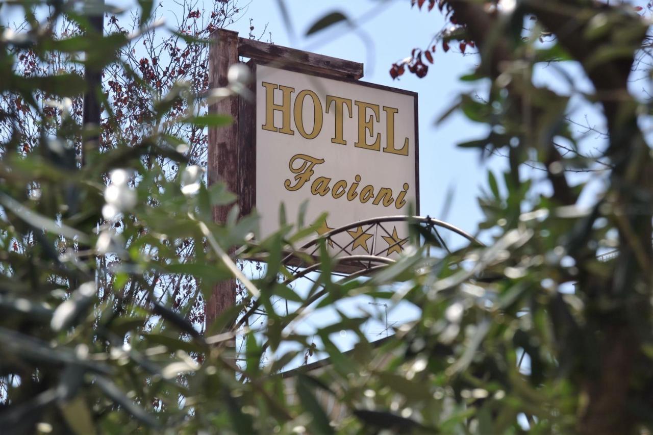 Hotel Facioni Pomezia Exterior photo